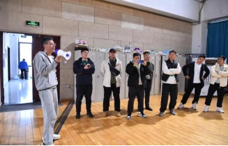 刻苦训练篮球时如何避免受伤的建议_1